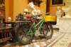 bicyclesdetouristesdanslehalldelhotellima_small.jpg