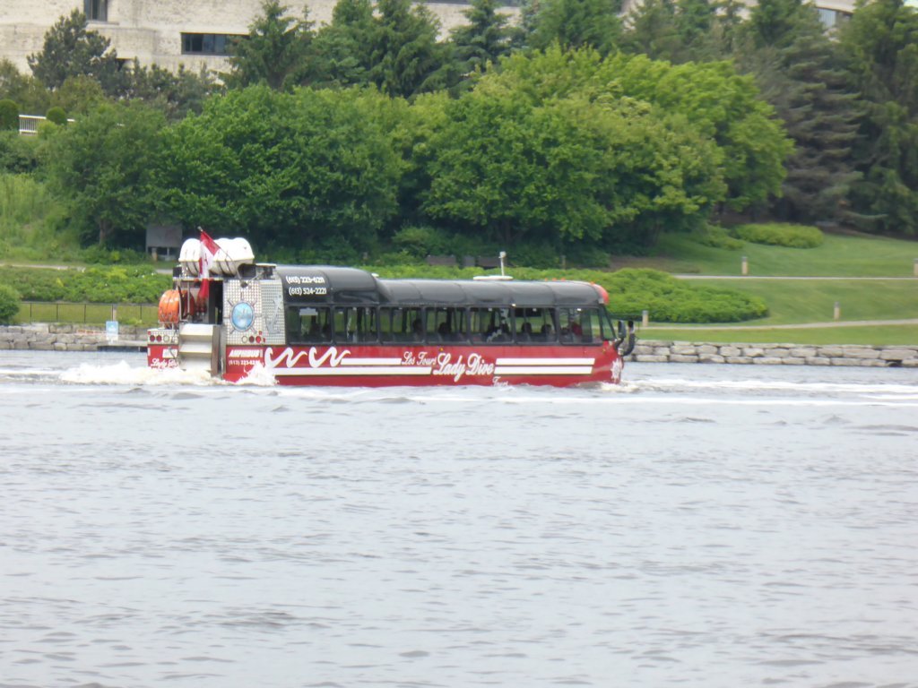 autobusbateauottawa.jpg