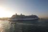 Très gros bateau de croisière