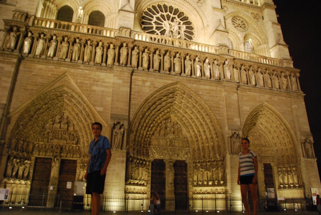 retourdevantnotredame.jpg