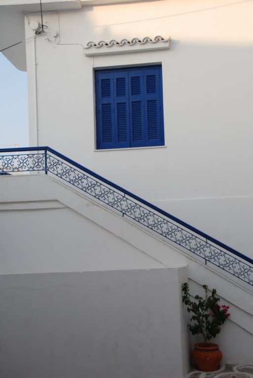 Une photo de l'album « Paros–Naxos » sur le site web de la famille Ratté.