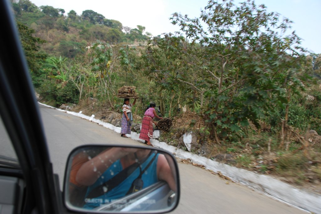 On rembarque sur la route, et on croise des femmes vaillantes...