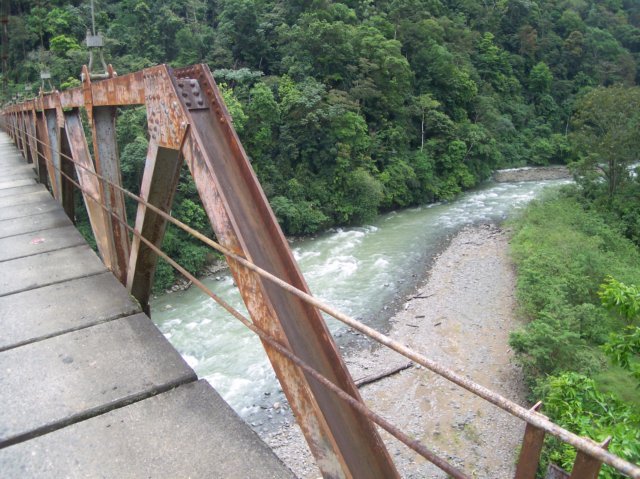 Une photo de l'album « Costa Rica 2004 » sur le site web de la famille Ratté.