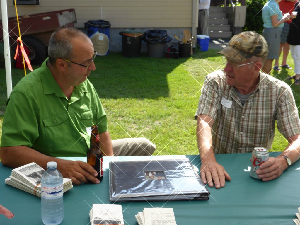 Une photo de l'album « Réunion Bouret 5 juillet 2014 » sur le site web de la famille Ratté.