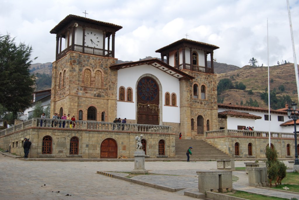 eglisedechacas.jpg