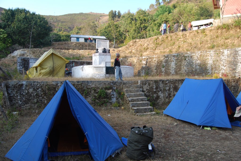 Une photo de l'album « Autour de Pokara » sur le site web de la famille Ratté.