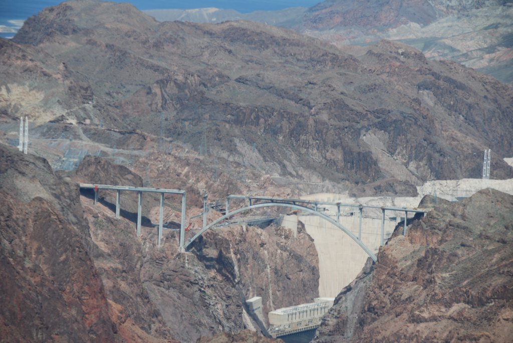 Hoover Dam et le pont encore en construction
