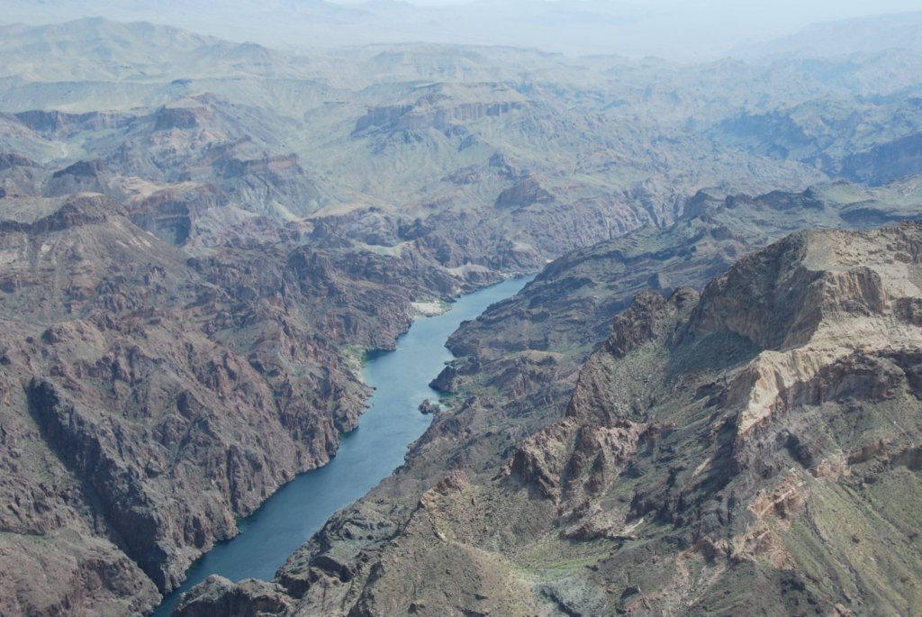 Le Colorado en aval du Hoover Dam
