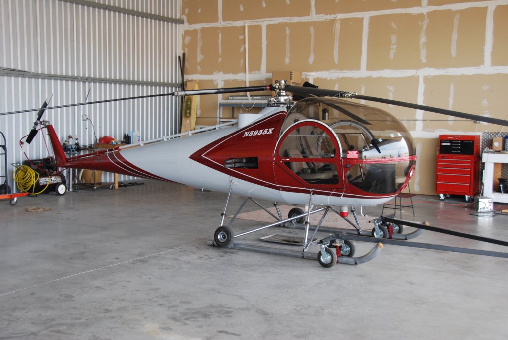 Son voisin de hangar : un tout petit hélico comme dans Tintin