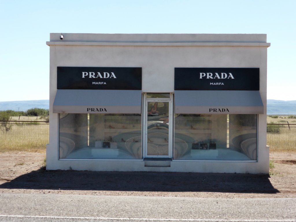 Showroom Prada....